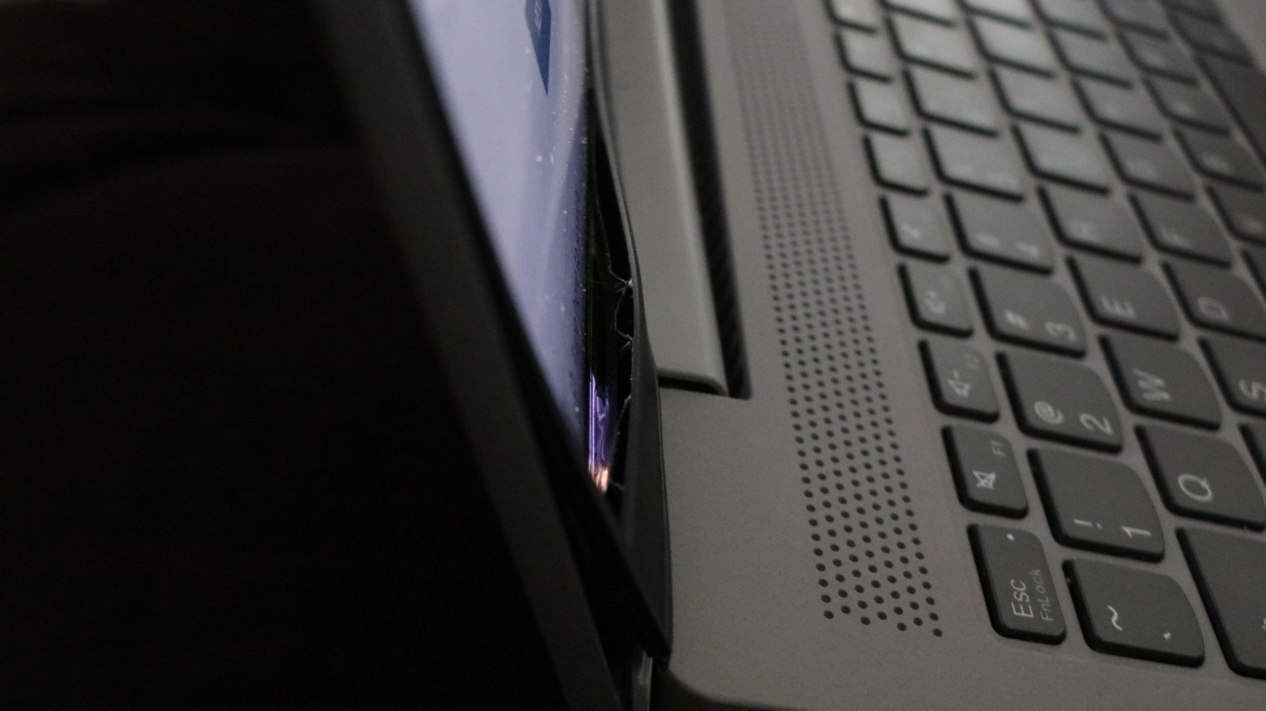 rotura de la tapa de pantalla